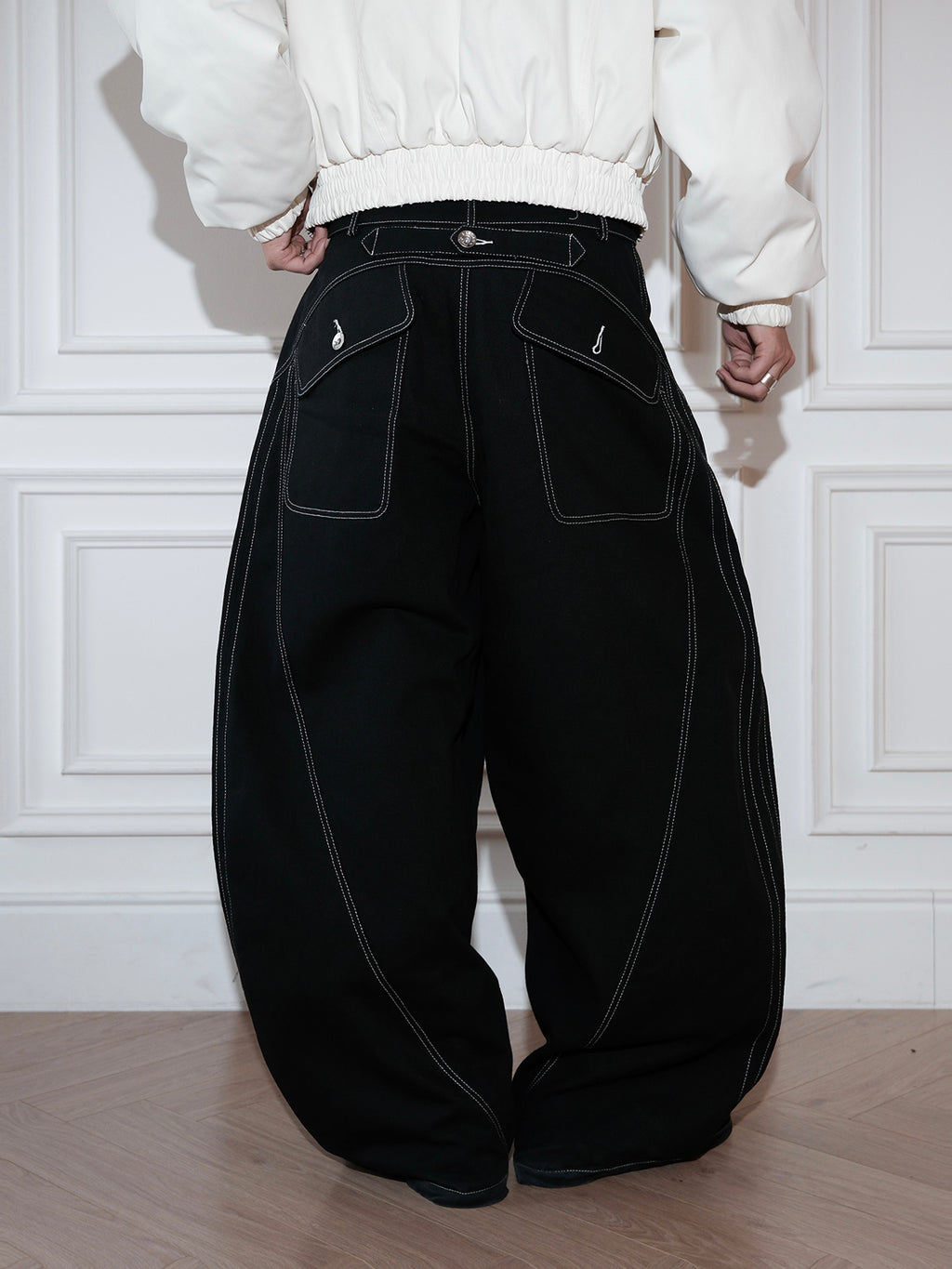 ROUNDED KHAKI PANTS