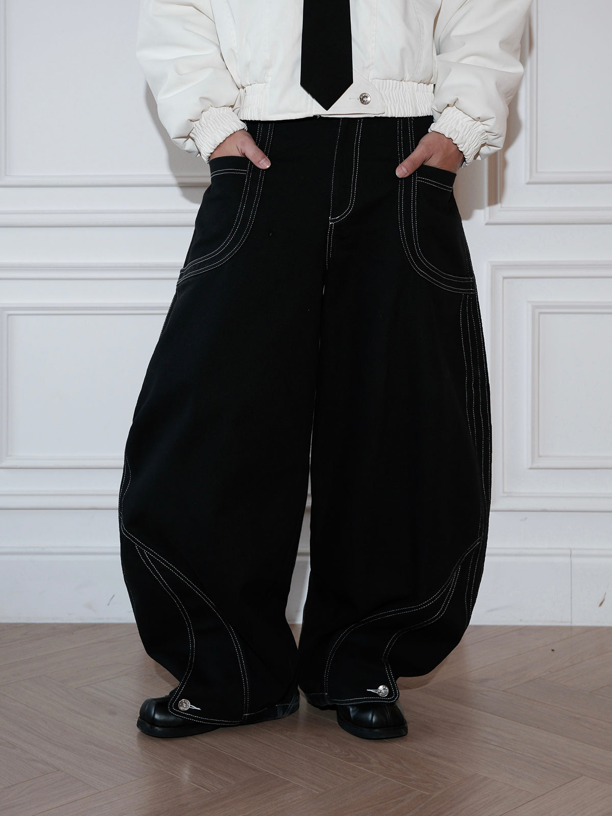 ROUNDED KHAKI PANTS