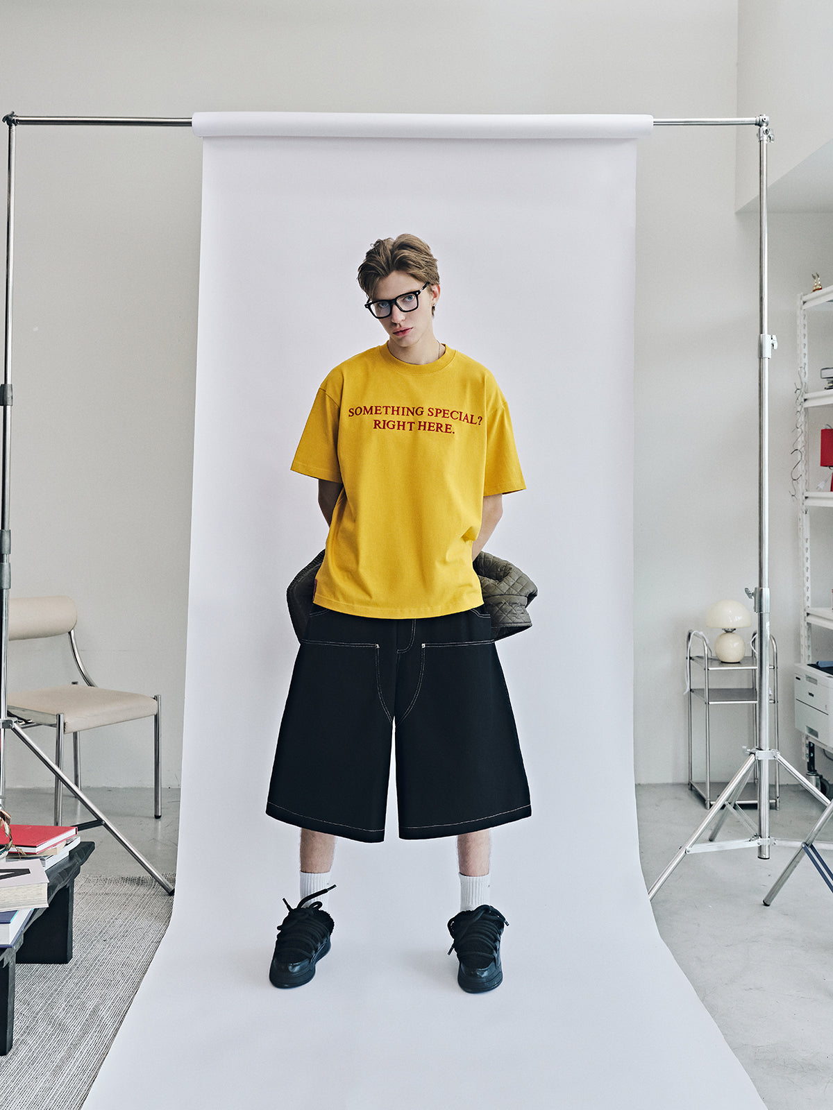 UNTITLED TEE