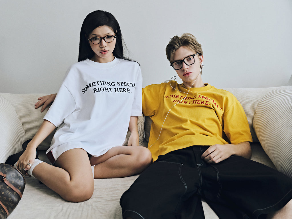 UNTITLED TEE