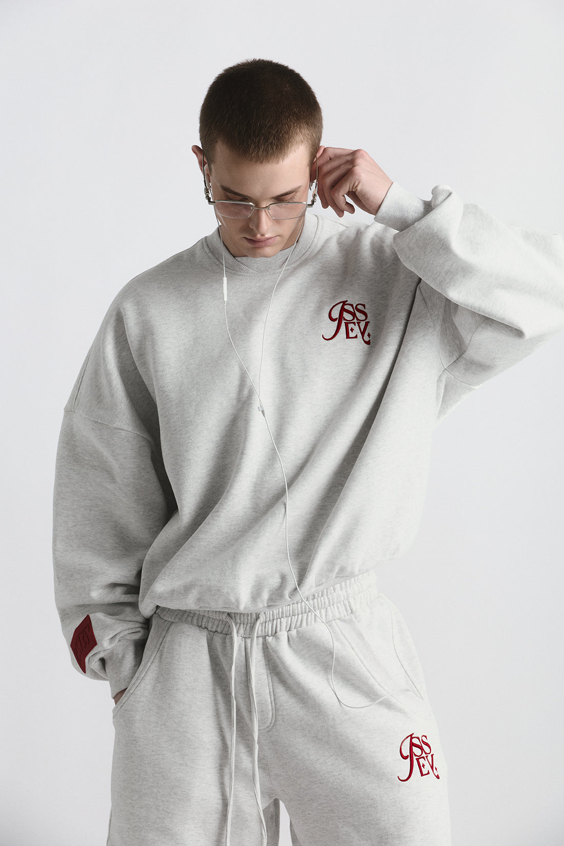 CLOUD SIGNATURE SWEATER